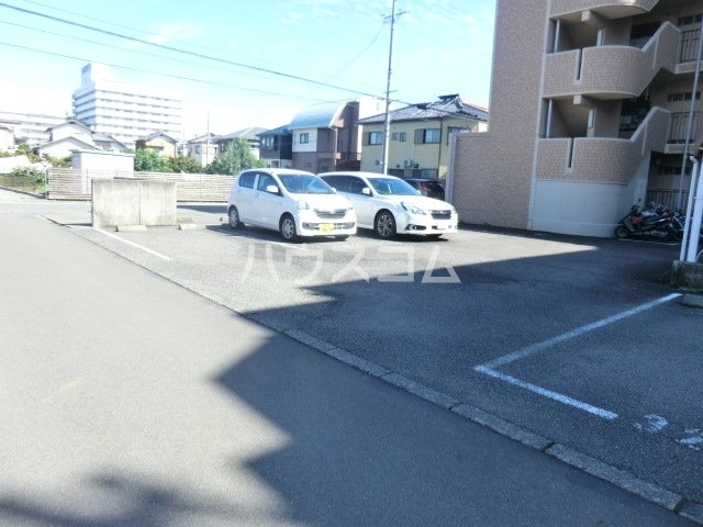 16/19 駐車場