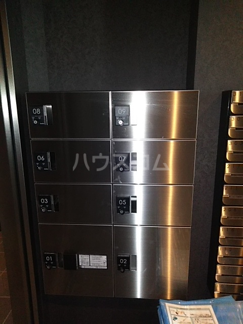 13/22 エントランス