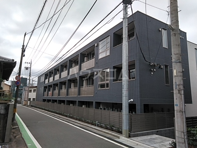 21/29 エントランス