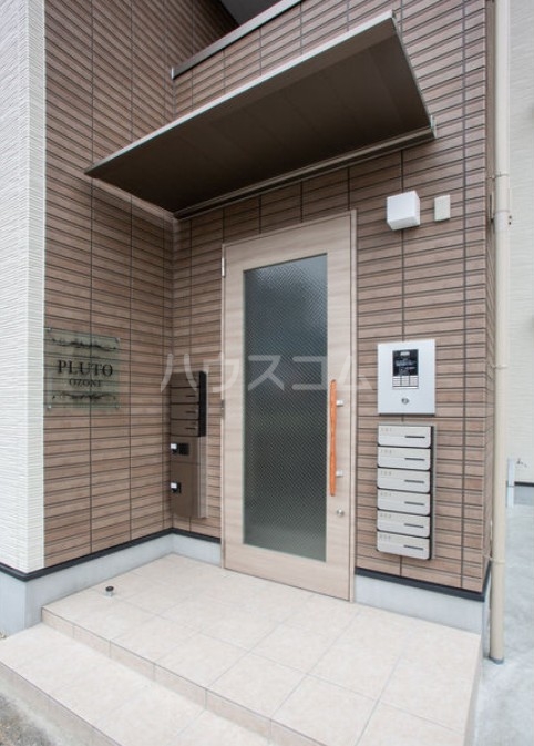 13/20 エントランス