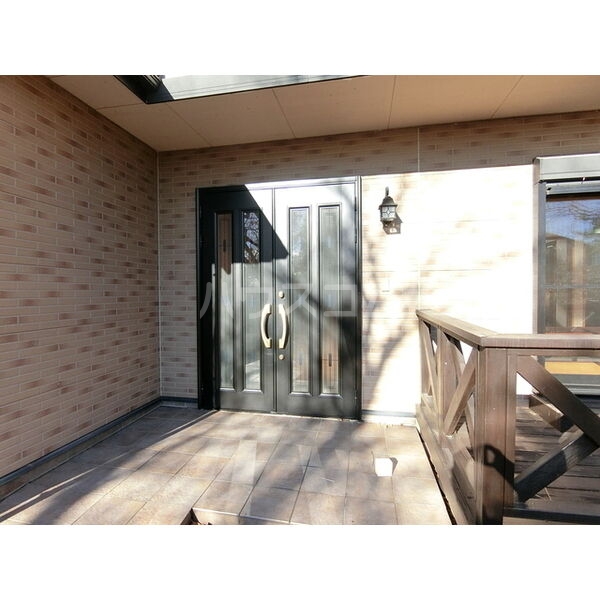 15/26 エントランス