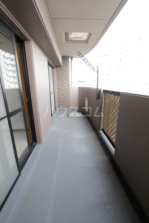 19/30 バルコニー