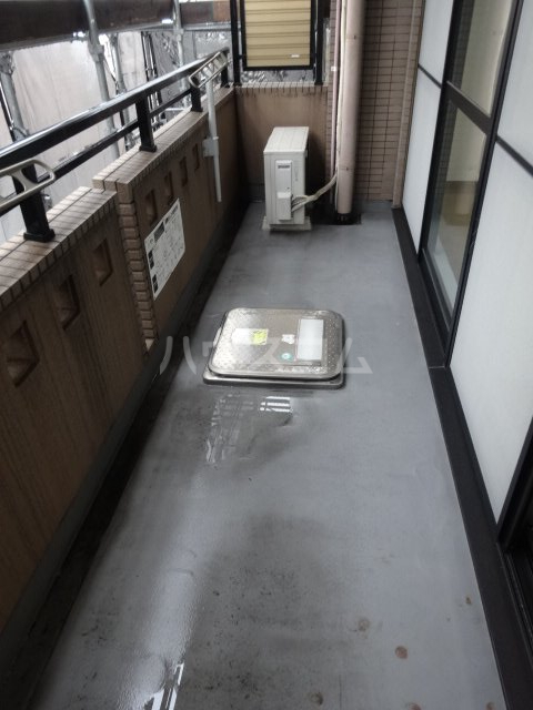 21/30 バルコニー