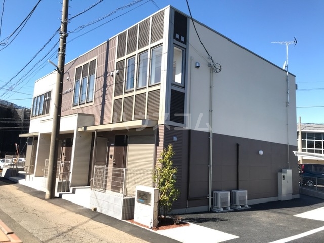 22/24 エントランス