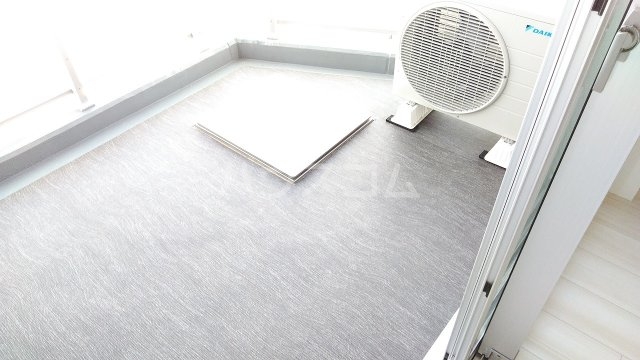 19/30 バルコニー