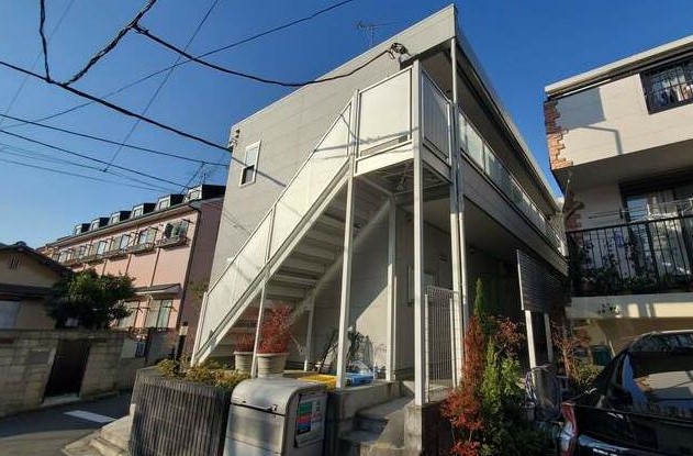 18/22 エントランス