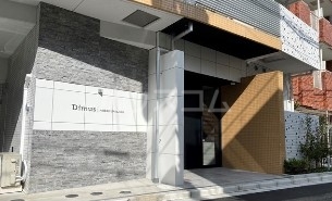 19/20 エントランス