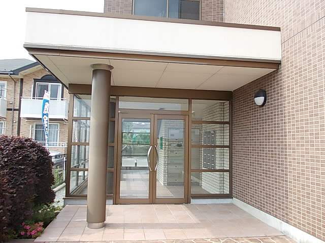 21/30 エントランス