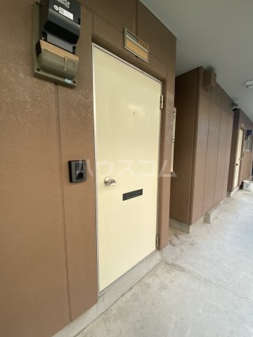 14/30 玄関