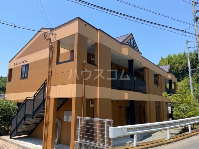 18/21 エントランス