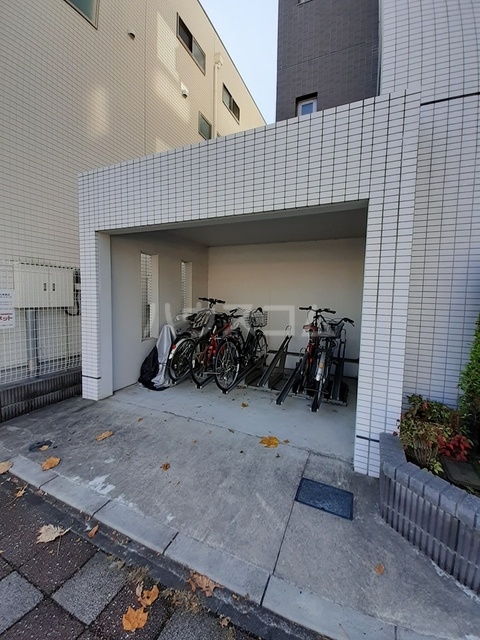 14/20 エントランス