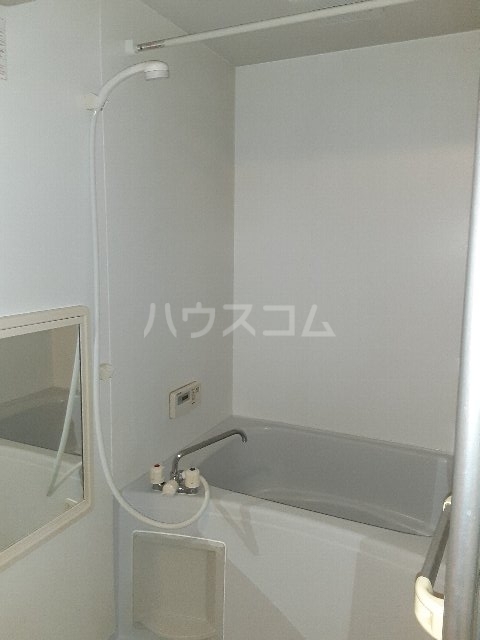 14/25 浴室