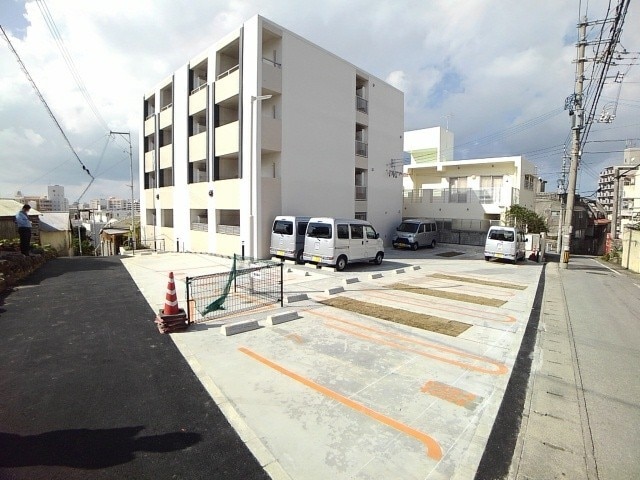 15/21 駐車場