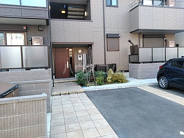 29/30 エントランス