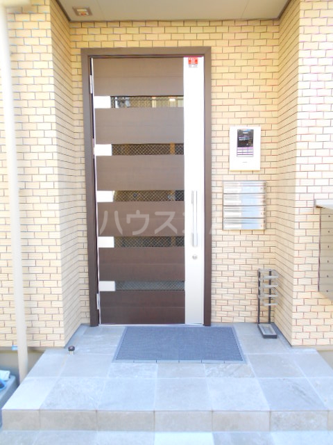28/30 エントランス