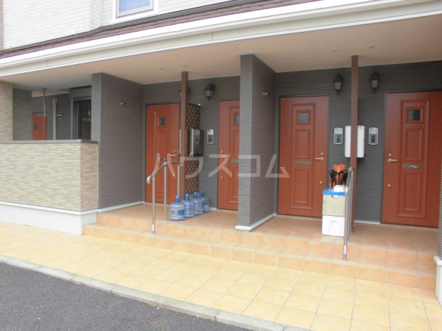 18/25 エントランス