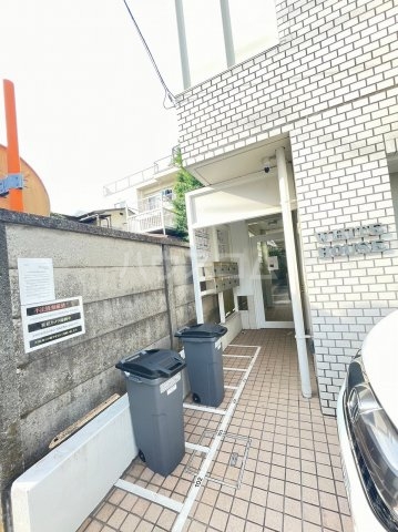 29/30 エントランス