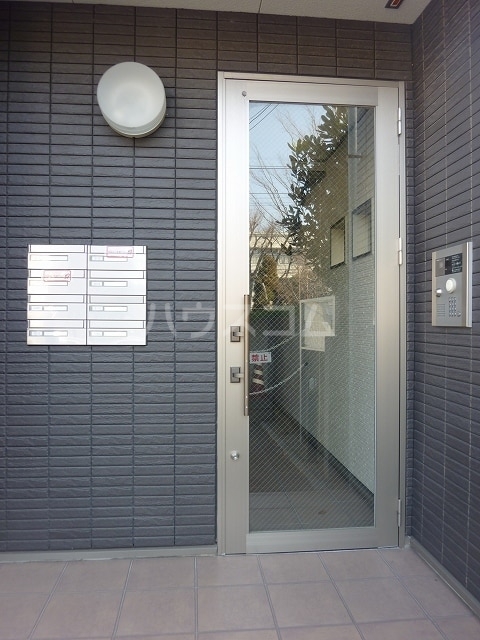 14/23 エントランス