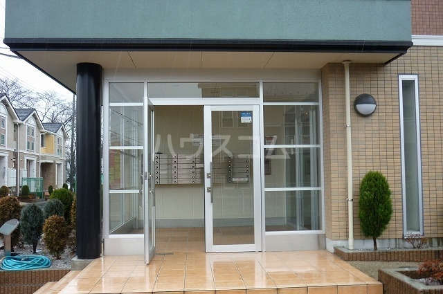 15/21 エントランス