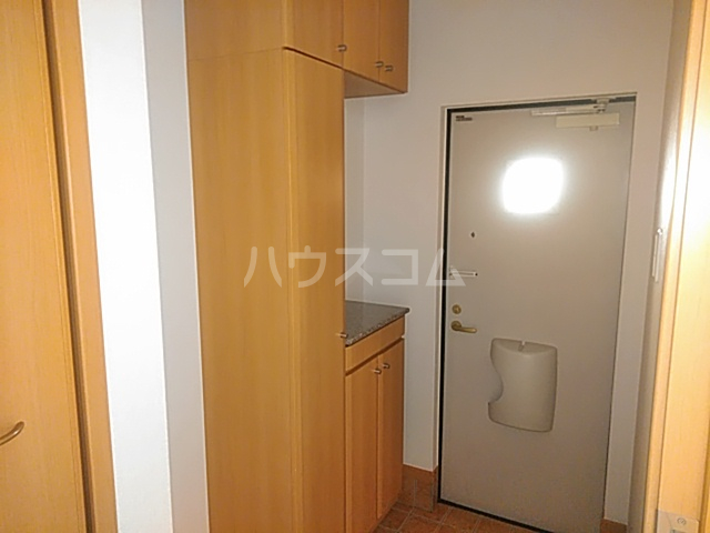 28/30 エントランス