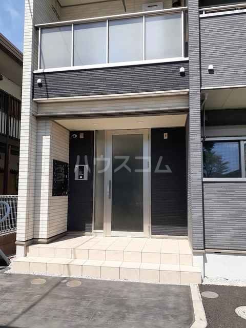 15/22 エントランス