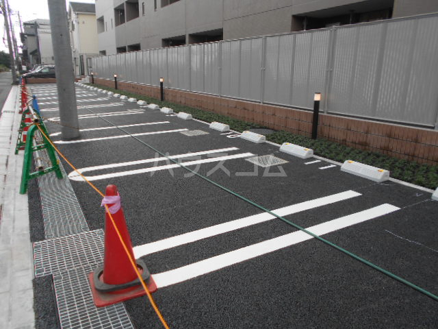 25/29 駐車場