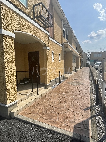 21/30 エントランス