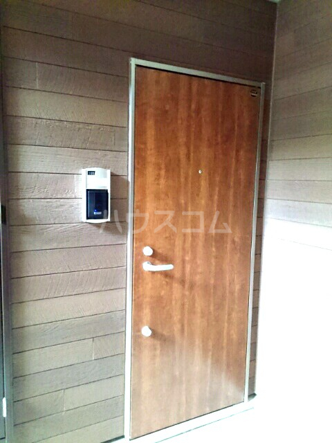 16/22 エントランス