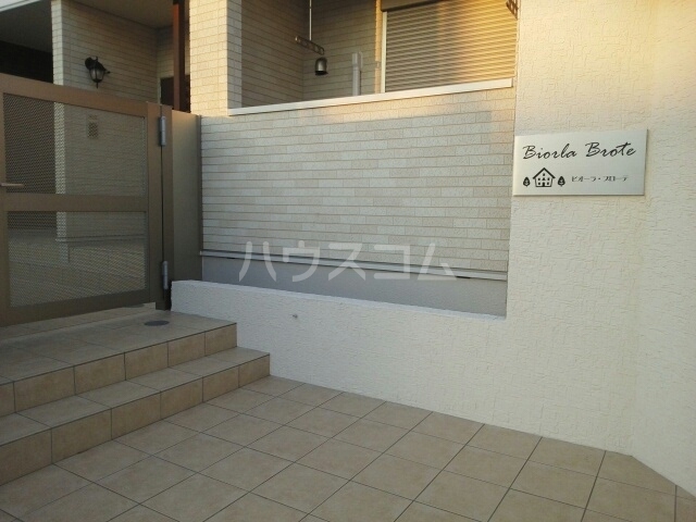 14/23 エントランス