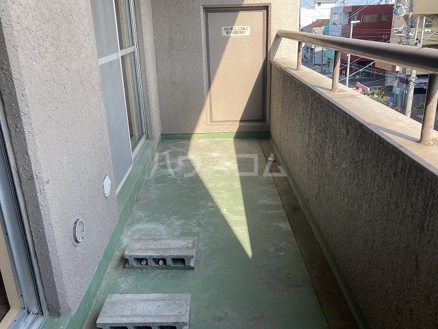 20/30 バルコニー