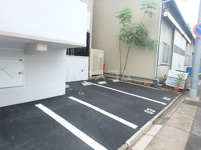 22/30 駐車場