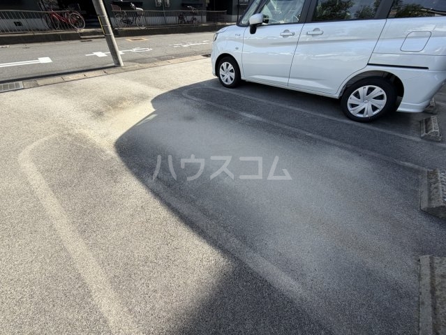 22/23 駐車場