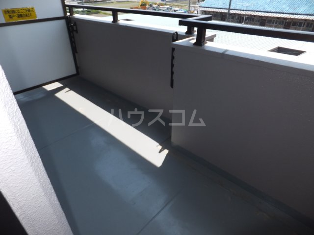 13/20 バルコニー