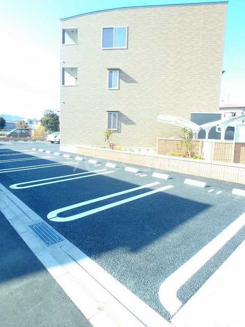 17/28 駐車場