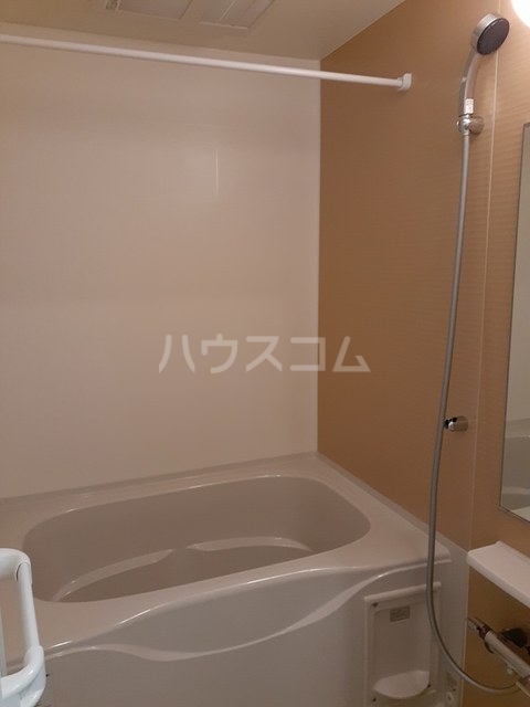 13/30 浴室