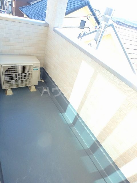 13/23 バルコニー