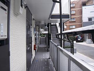 28/30 エントランス