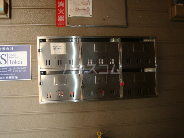 24/30 エントランス