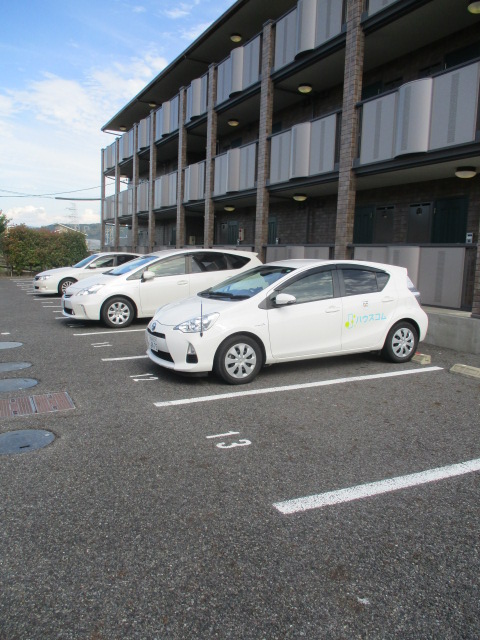 18/22 駐車場