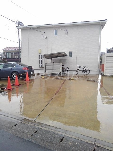 16/22 駐車場