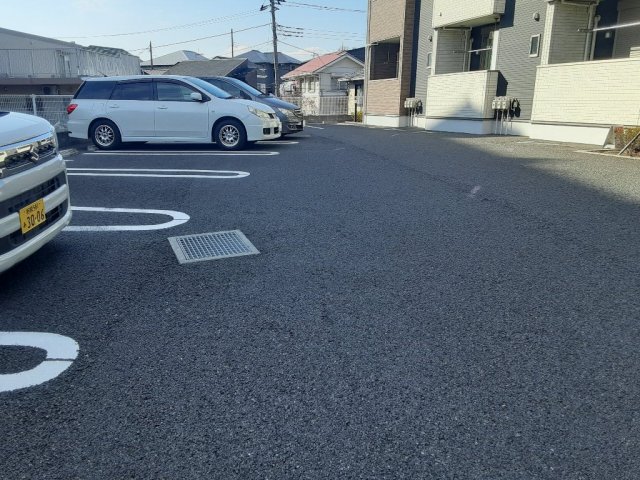 28/30 駐車場
