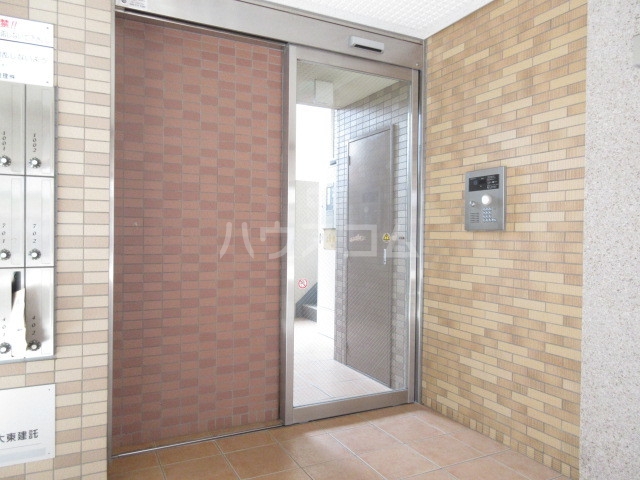 19/25 エントランス