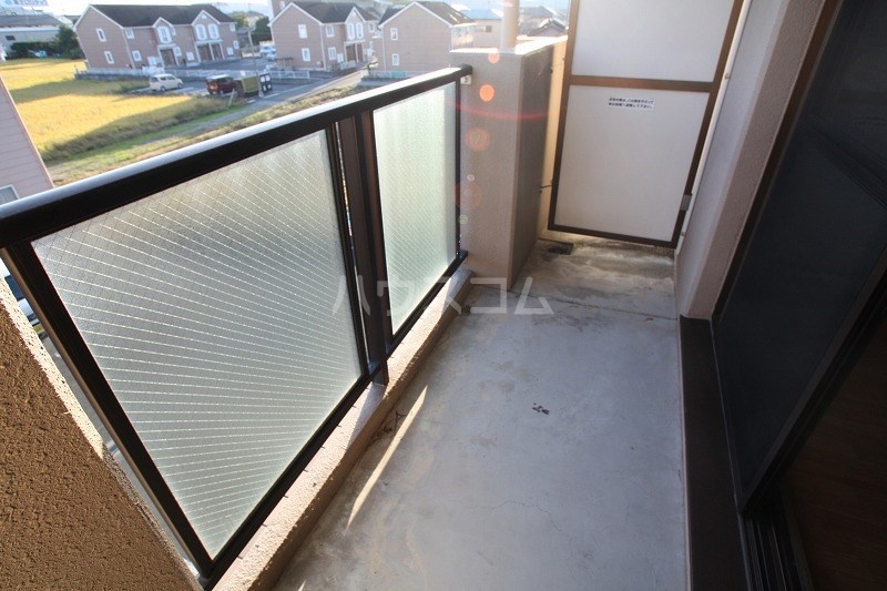 13/18 バルコニー