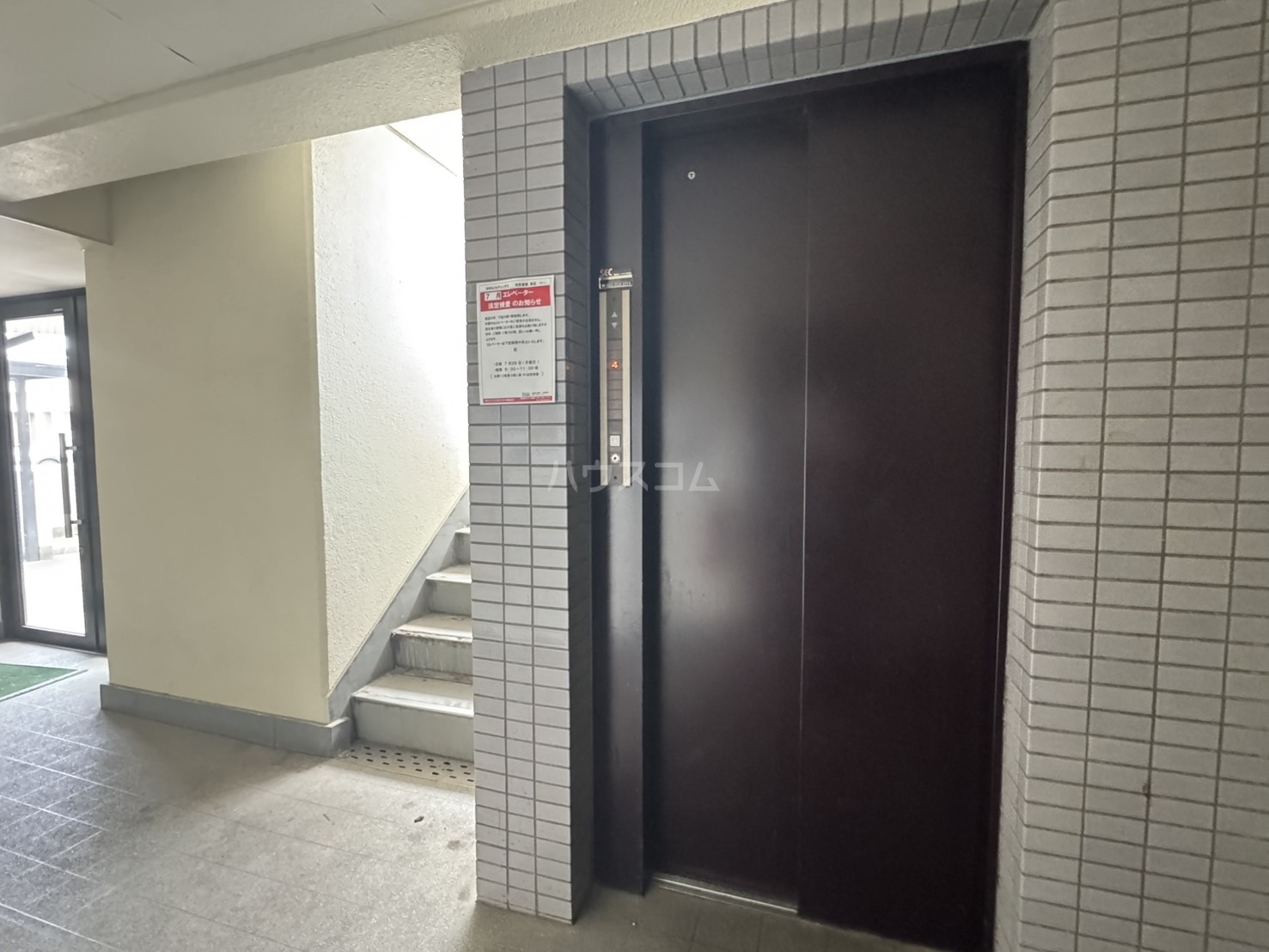 22/29 エントランス