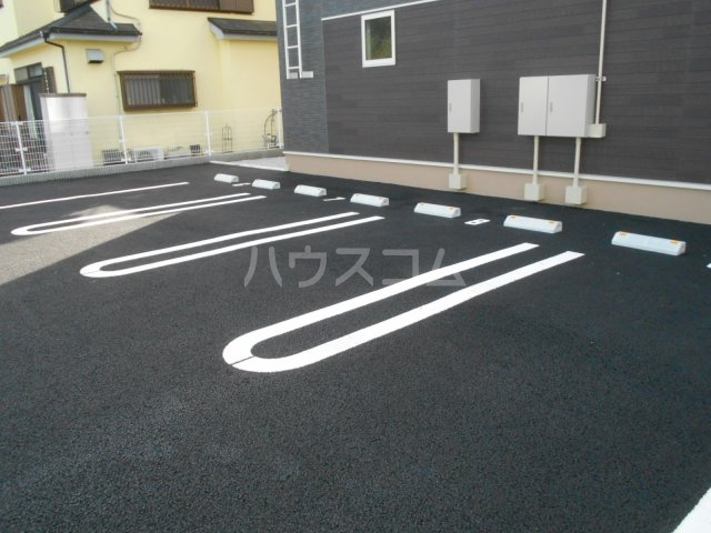 19/23 駐車場