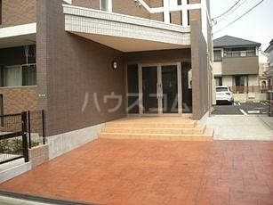 14/25 エントランス