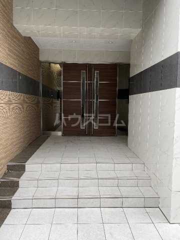 3/8 エントランス