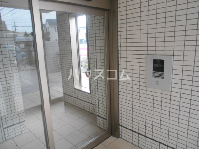 2/2 エントランス