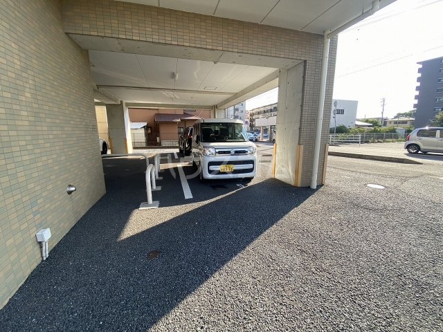 21/30 エントランス