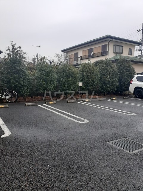 18/20 駐車場
